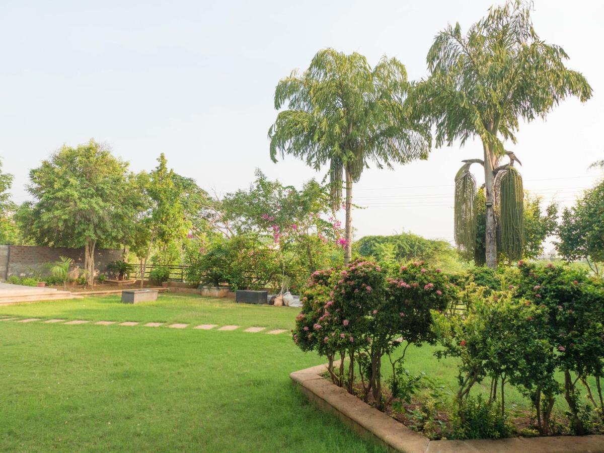 Ashreya Suites Tiruvannāmalai Exterior foto